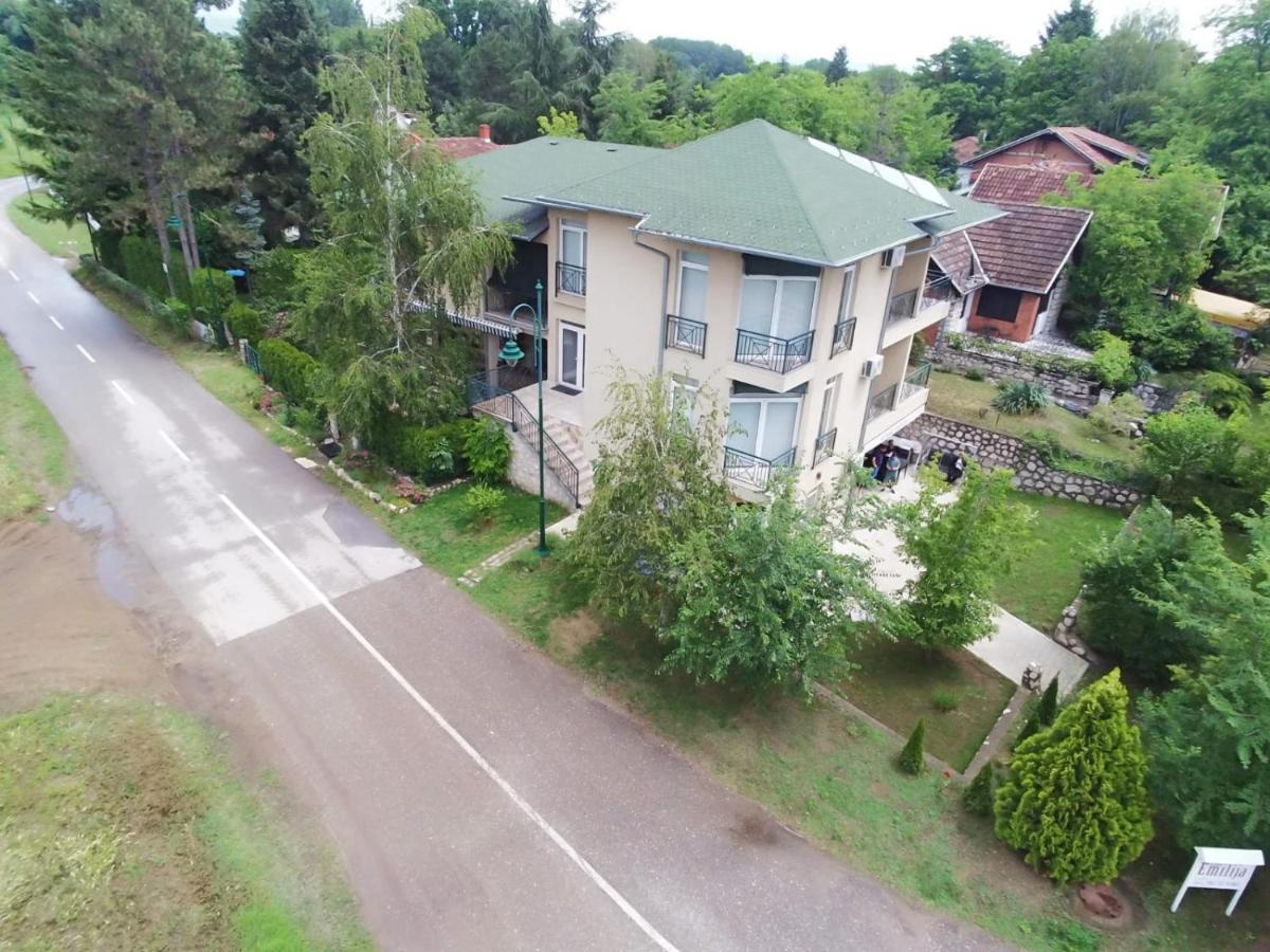 Sobe Emilija 호텔 Veliko Gradište 외부 사진